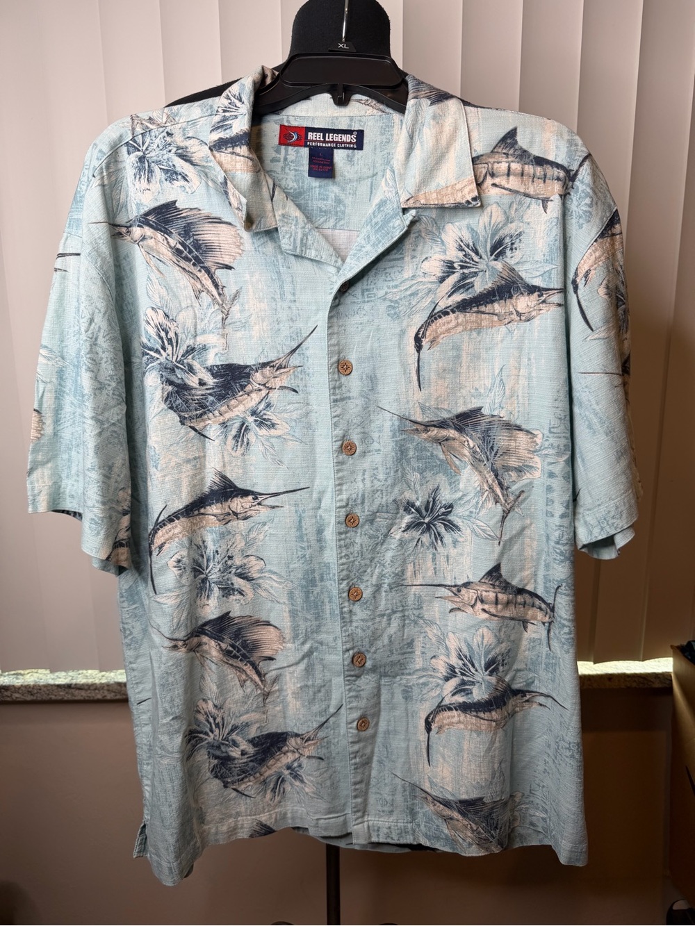 Reel Legends Light Blue Marlin Tropical Print Short-Sleeve Button-Up Size Large - Picture 2 of 6